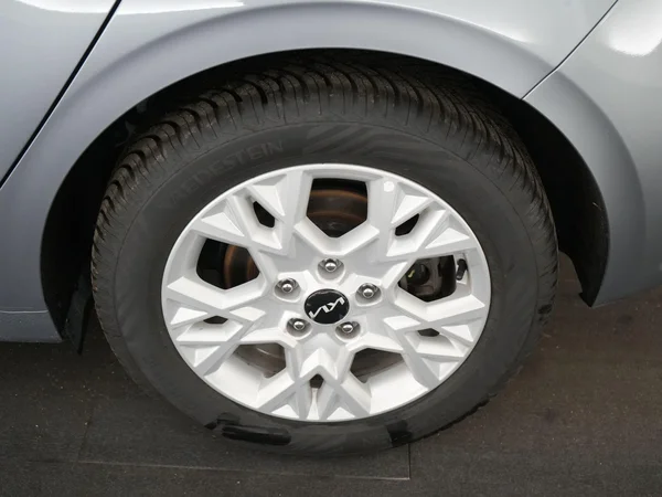 Kia cee'd (2024) — foto 6 van 28