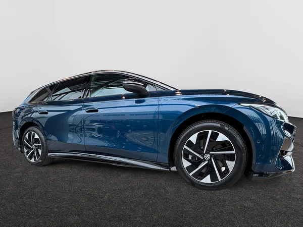 VOLKSWAGEN ID.7 Tourer (2025) — foto 7 van 23