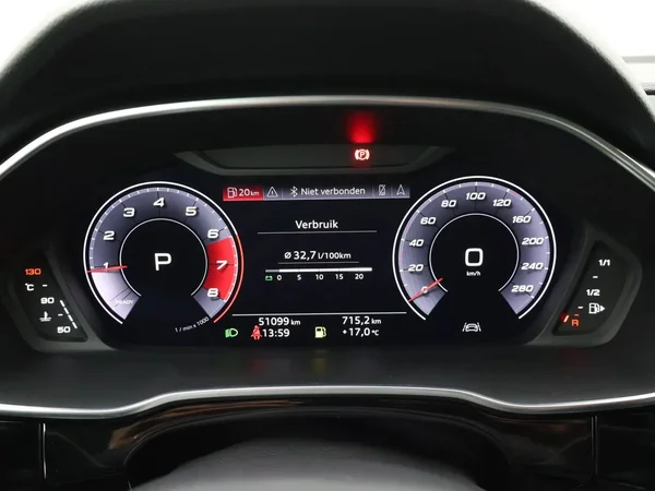 Audi Q3 (2019) — foto 2 van 31