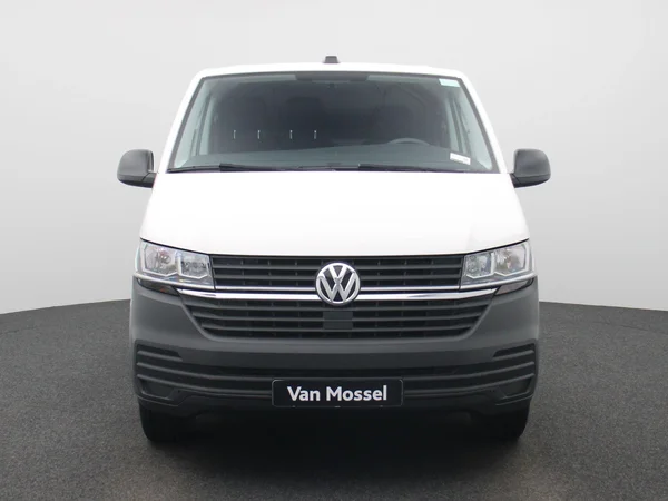 Volkswagen Transporter (2023) — foto 23 van 38