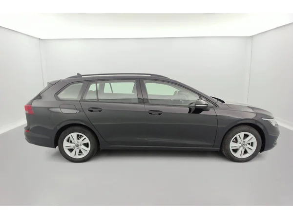 VOLKSWAGEN Golf Variant VIII (2023) — foto 3 van 36