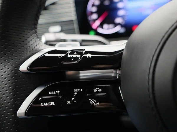 Mercedes-Benz GLE (2025) — foto 13 van 66