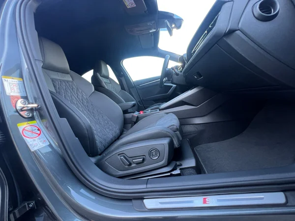 AUDI A3 Sedan (2025) — foto 9 van 24