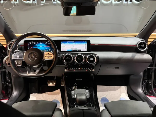 Mercedes-Benz A (2021) — foto 25 van 25