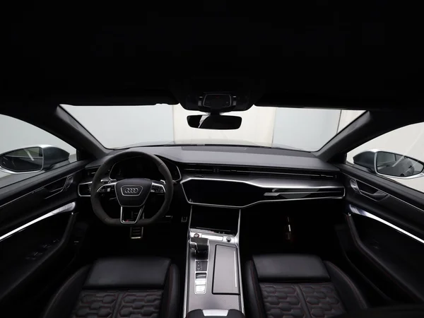 AUDI RS6 Avant (2022) — foto 6 van 19