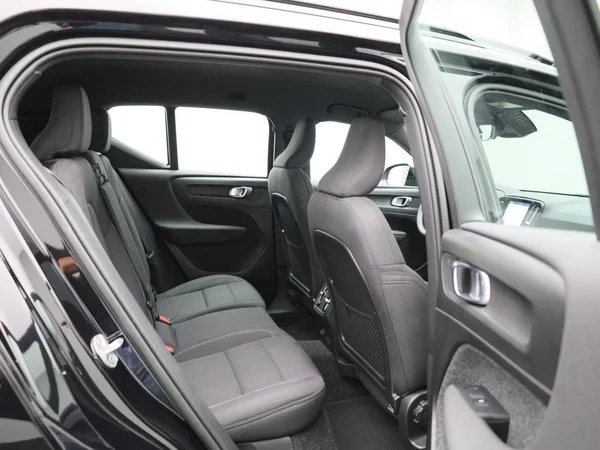 Volvo XC40 (2023) — foto 29 van 41