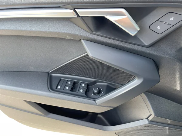 AUDI A3 Sportback (2024) — foto 9 van 19