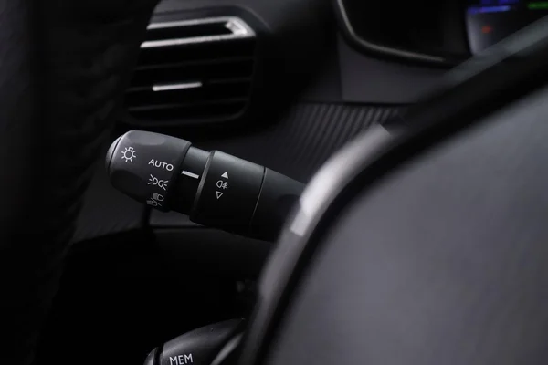 Peugeot E-208 (2025) — foto 14 van 74