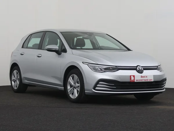 VOLKSWAGEN Golf (2024) — foto 23 van 28