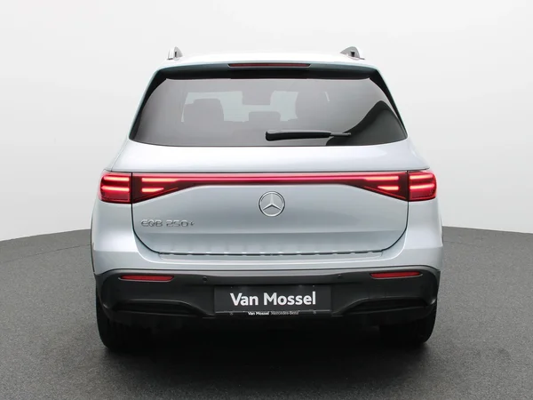 Mercedes-Benz EQB (2025) — foto 29 van 33