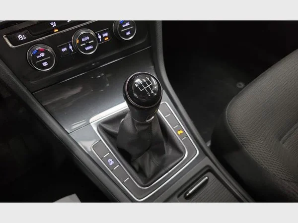 Volkswagen Golf VII (2019) — foto 21 van 30