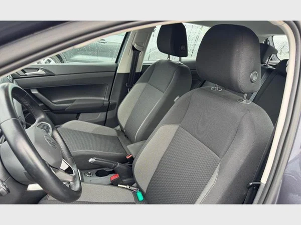 VOLKSWAGEN Polo (2023) — foto 17 van 24