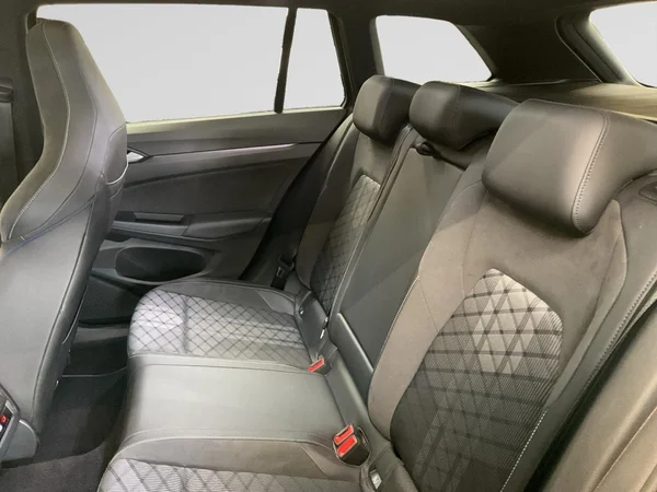 VOLKSWAGEN Golf VIII SW (2025) — foto 10 van 22