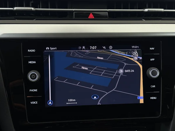 VOLKSWAGEN Arteon (2022) — foto 10 van 30