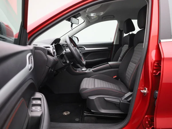 MG ZS (2023) — foto 3 van 38