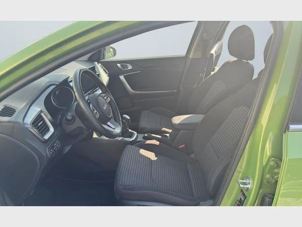 Kia XCEED (2023) — foto 5 van 14