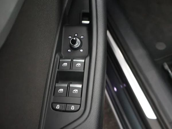 AUDI A4 Avant (2024) — foto 11 van 28
