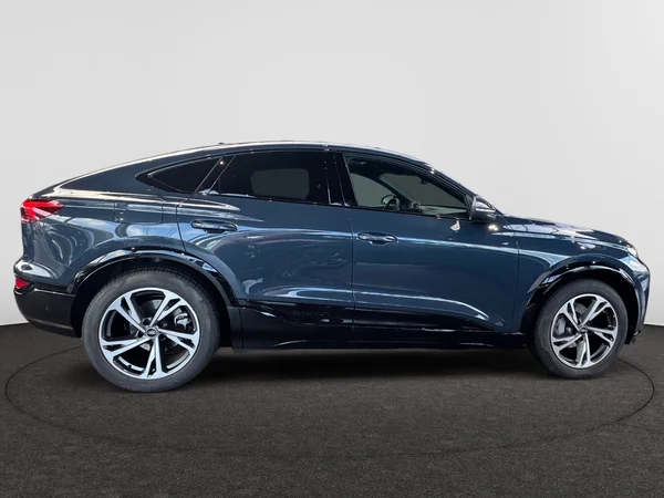 AUDI Q6 Sportback e-tron (2026) — foto 20 van 22
