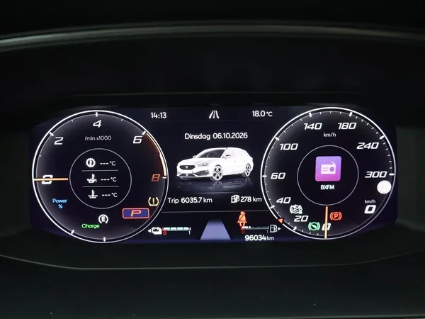 CUPRA Leon Sportstourer (2023) — foto 4 van 25