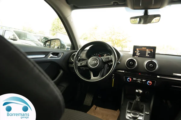 Audi A3 (2017) — foto 6 van 41