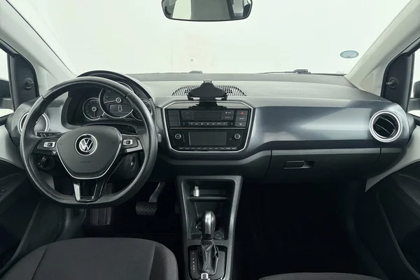 Volkswagen Up! (2022) — foto 33 van 33