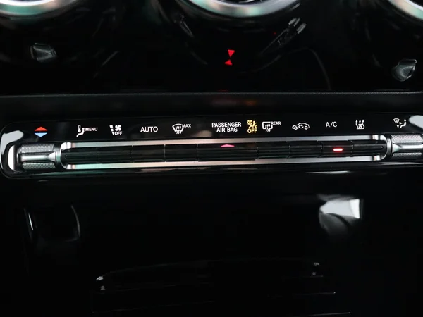 MERCEDES A 250 (2023) — foto 18 van 32