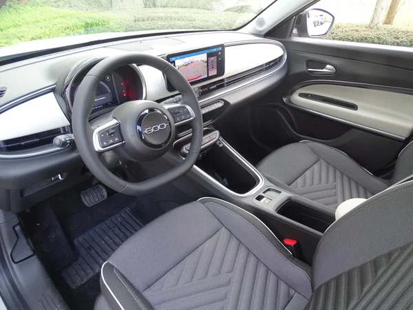 Fiat 600 (2026) — foto 4 van 25