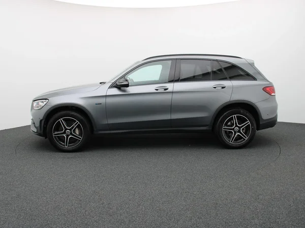 Mercedes-Benz GLC (2020) — foto 10 van 15