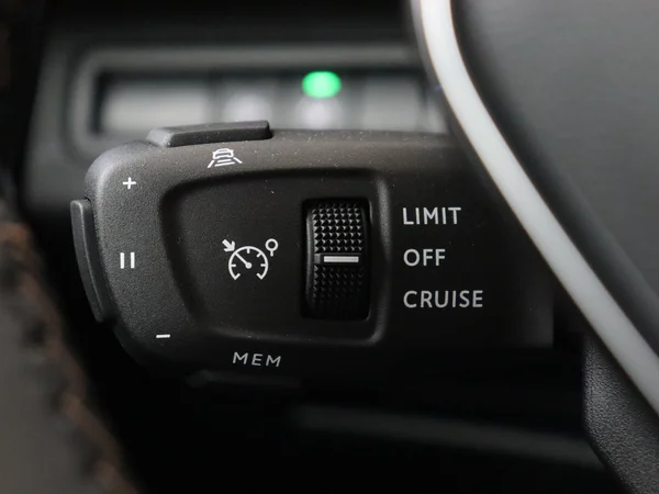 PEUGEOT 5008 (2024) — foto 9 van 30