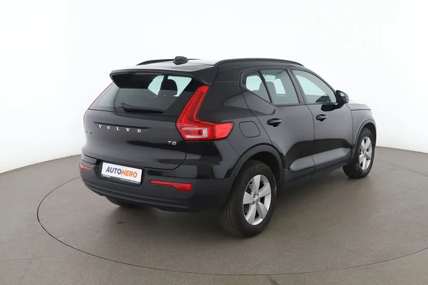 Volvo XC40 (2021) — foto 12 van 16