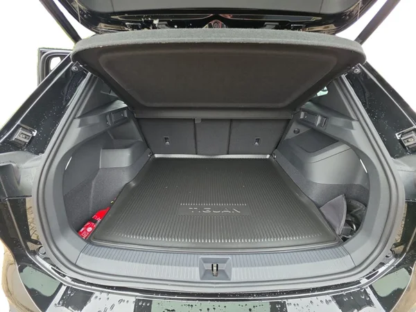 VOLKSWAGEN Tiguan (2026) — foto 14 van 24