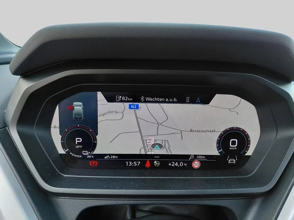 Audi Q4 e-tron (2022) — foto 17 van 31