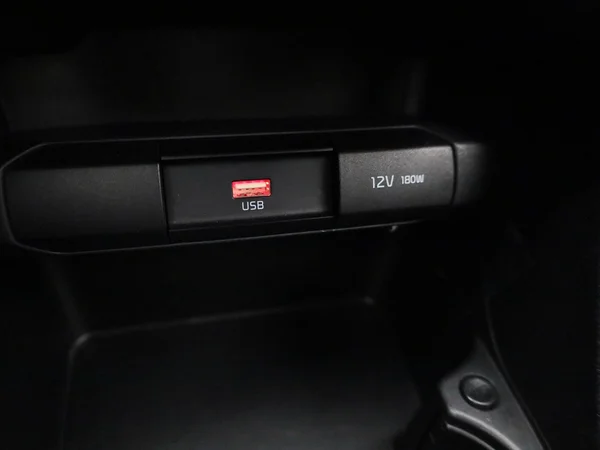 Kia Picanto (2021) — foto 15 van 35
