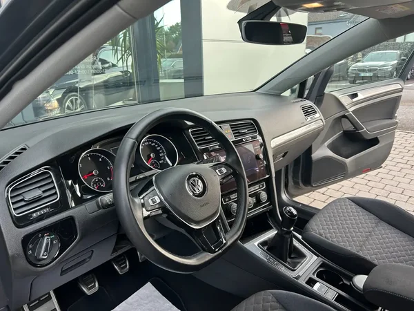 Volkswagen Golf (2019) — foto 20 van 21