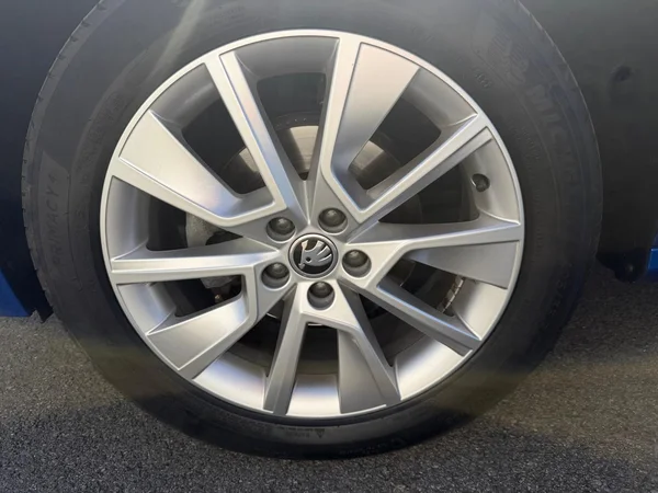 SKODA Kamiq (2022) — foto 6 van 20