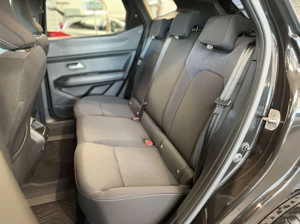 Dacia Duster (2024) — foto 16 van 18