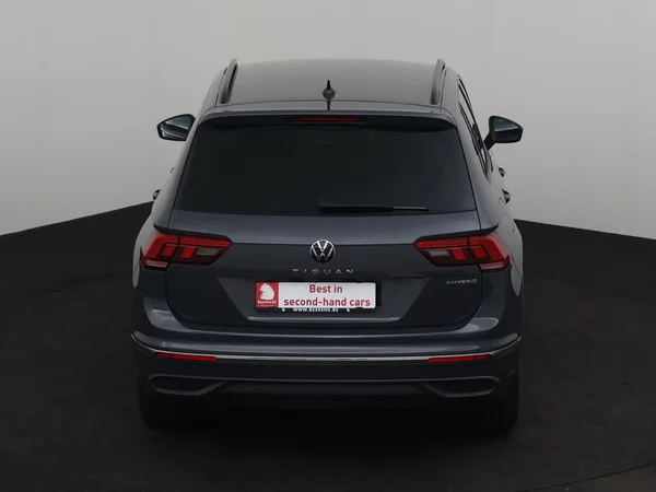 VOLKSWAGEN Tiguan (2022) — foto 26 van 29