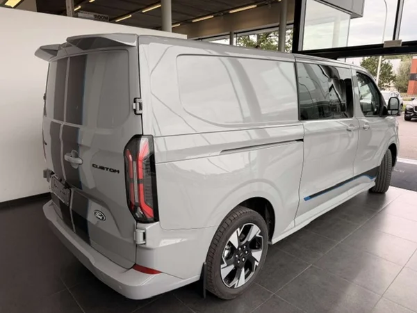 Ford Transit Custom — foto 19 van 23