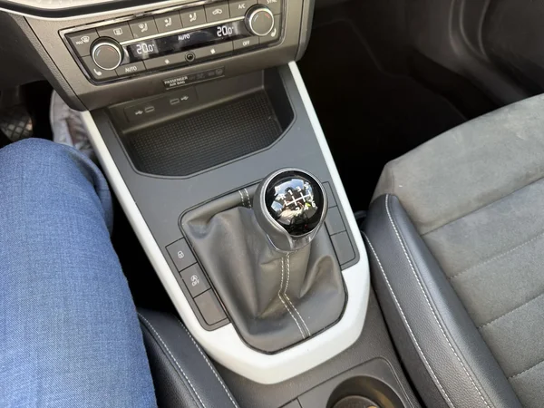 SEAT Arona (2022) — foto 6 van 16