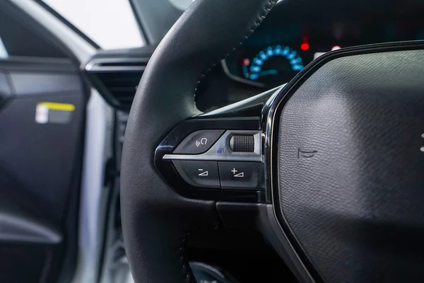 Peugeot E-208 (2021) — foto 11 van 51