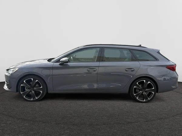 CUPRA Leon ST e-Hybrid (PHEV) (2023) — foto 12 van 21