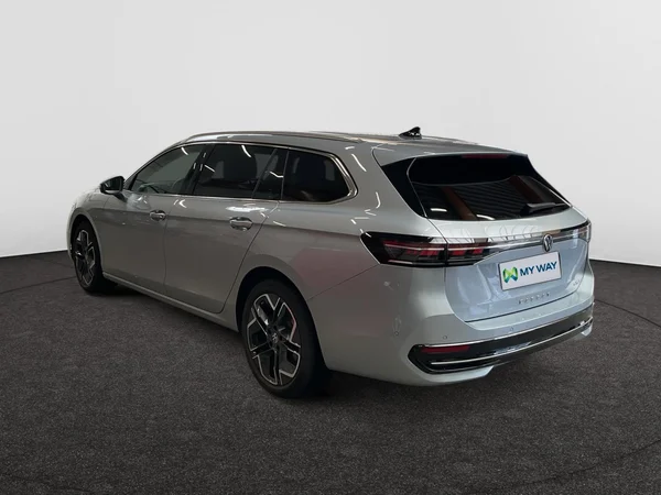 VOLKSWAGEN Passat SW (2025) — foto 18 van 24