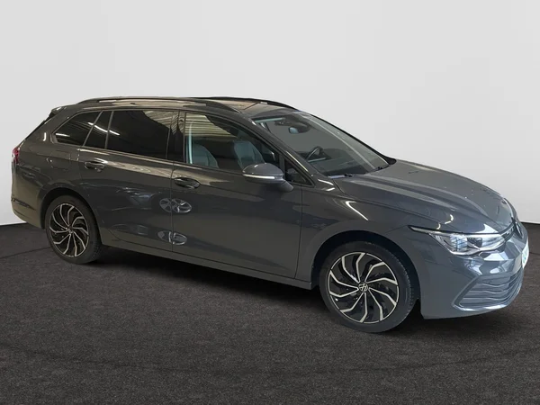 VOLKSWAGEN Golf VIII SW (2022) — foto 2 van 21