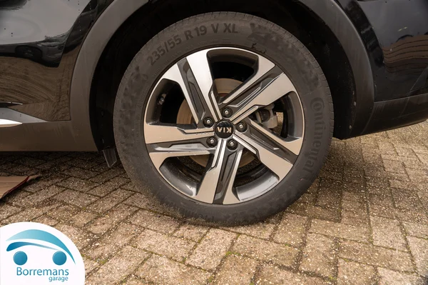 Kia Sorento (2021) — foto 37 van 131