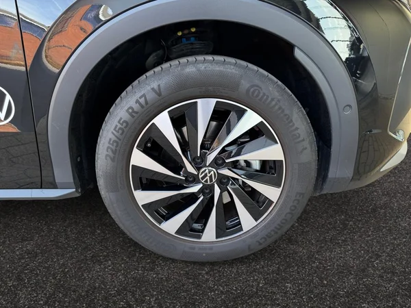 VOLKSWAGEN T-Roc (2025) — foto 3 van 11