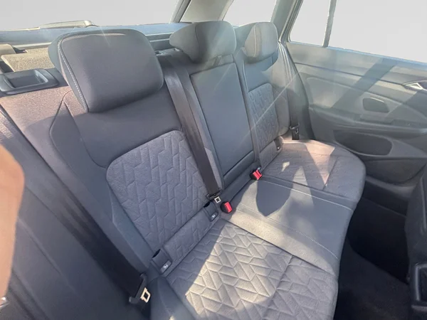 VOLKSWAGEN Golf VII SW (2024) — foto 5 van 24
