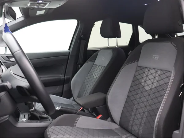 VOLKSWAGEN Taigo (2023) — foto 4 van 16