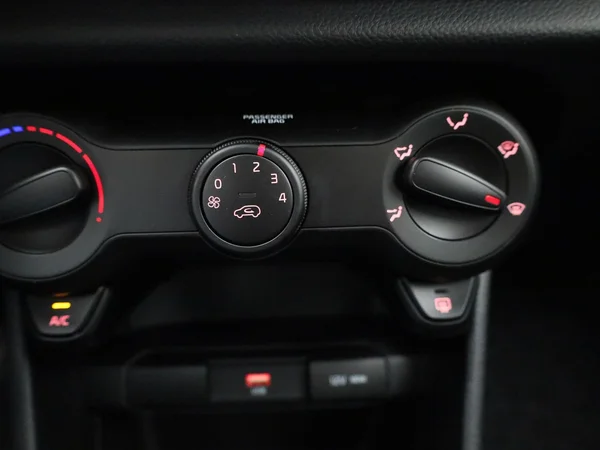 Kia Picanto (2021) — foto 13 van 36