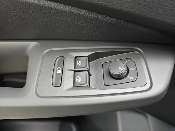 VOLKSWAGEN Caddy Maxi Van (2025) — foto 3 van 25