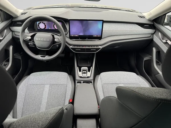 SKODA Octavia Combi (2025) — foto 16 van 21